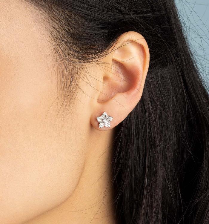 Apm Monaco Clous D'Oreilles Fleur Avec Perles