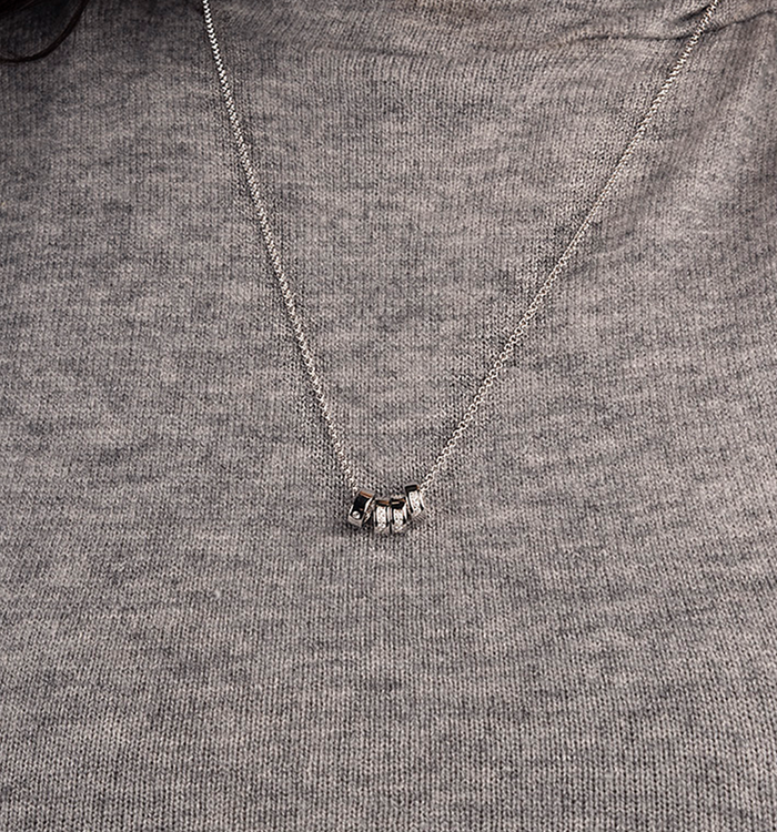 Apm Monaco Collier Ajustable Morse Code LOVE