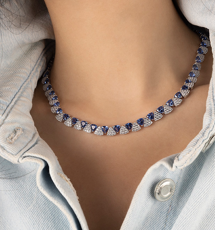 Apm Monaco Ras-de-cou Triangle Blanc Et Bleu