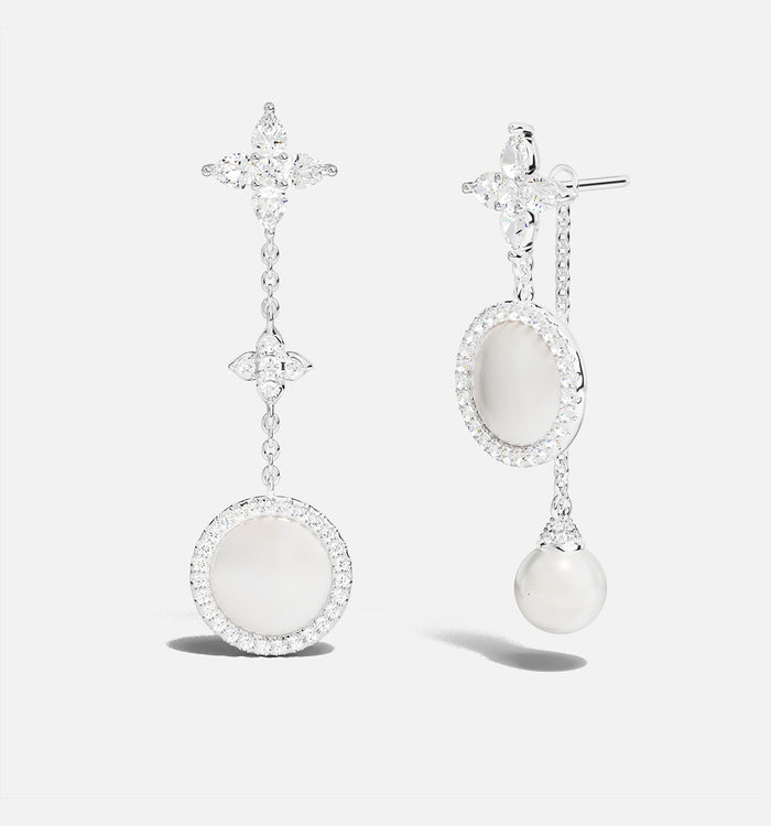 apm monaco Boucles d'Oreilles Asymétriques Nacre Blanche et Perle