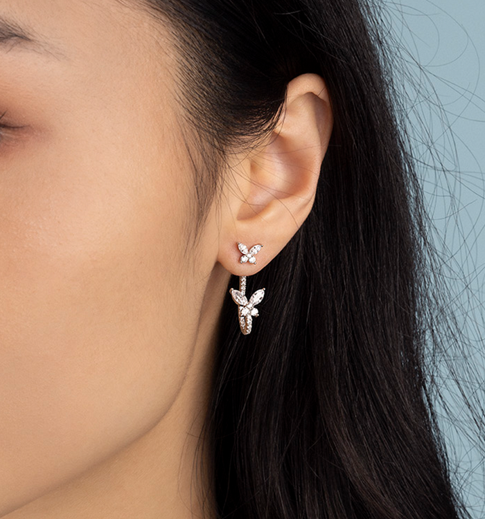 Apm Monaco Boucles D'Oreilles Asymétriques Papillon