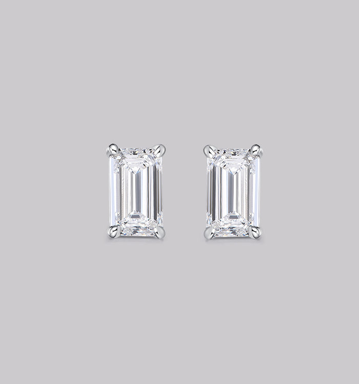 apm monaco Clous d'Oreilles Diamant Émeraude (0.60ct)