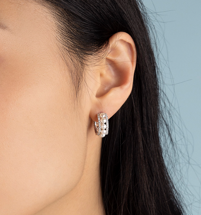 Apm Monaco Petites Boucles D'Oreilles Créoles Avec Perles