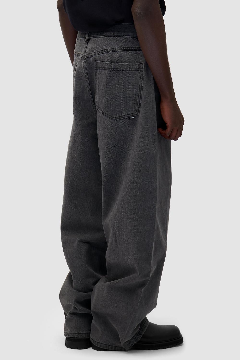 Arte Antwerp Pantalon En Denim - Fade Black