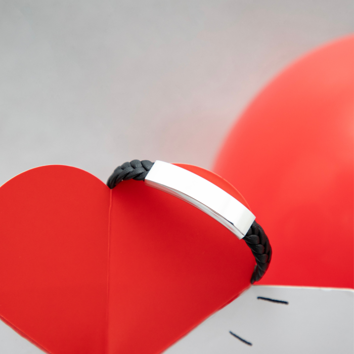 atelier de famille Bracelet cuir tressé et plaque Noir atelier de famille Bracelet cuir tressé et plaque Noir