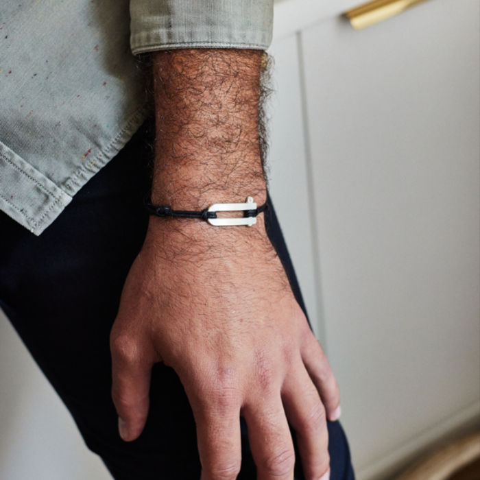 Atelier De Famille Bracelet Manille Pour Homme Sur Coton Ciré Argent Massif