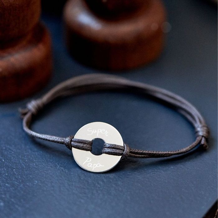 Atelier De Famille Bracelet Petite Cible Pour Homme Sur Lien Simili Cuir (gravure Manuelle)