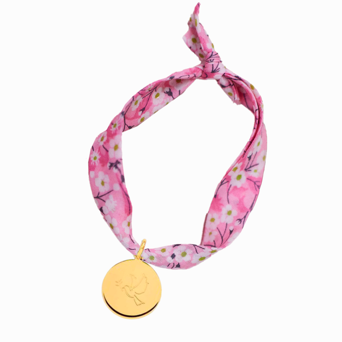 atelier de famille Bracelet petite médaille Colombe sur Liberty (gravure joaillier)