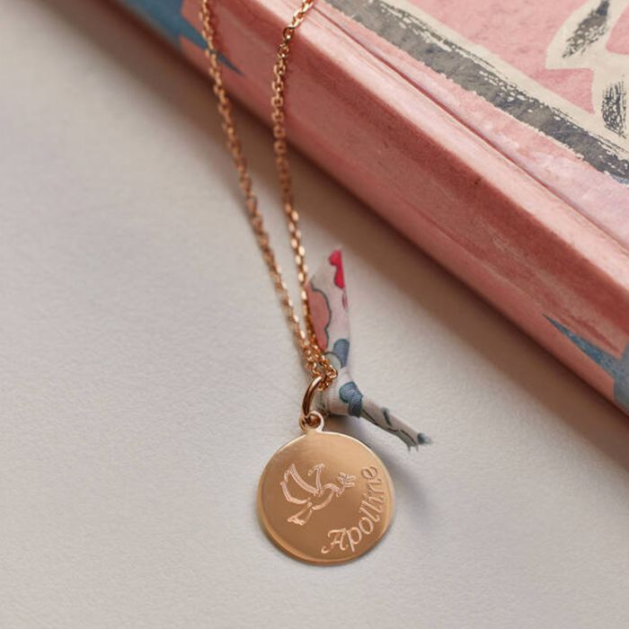 atelier de famille Collier petite médaille colombe sur chaîne en plaqué Or -1.7cm (gravure joaillier)