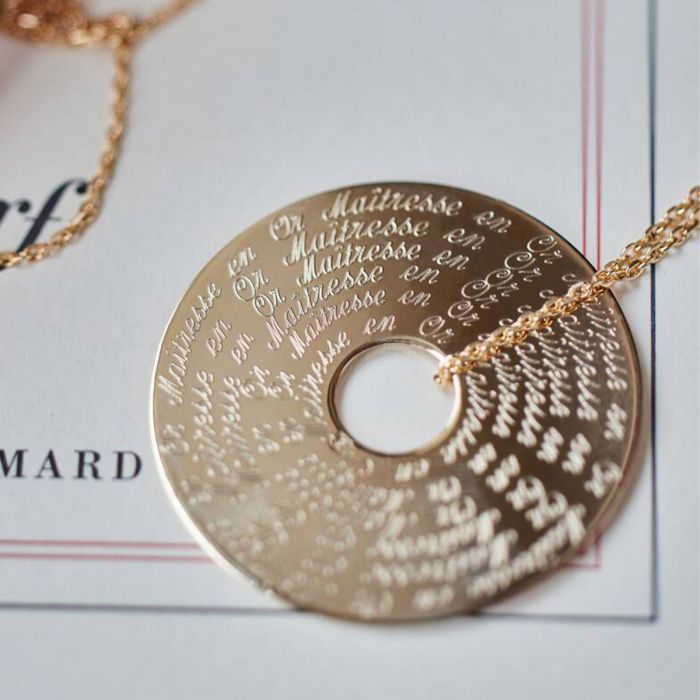 atelier de famille Grande cible sur chaîne gravure joaillier à l'infini plaqué Or