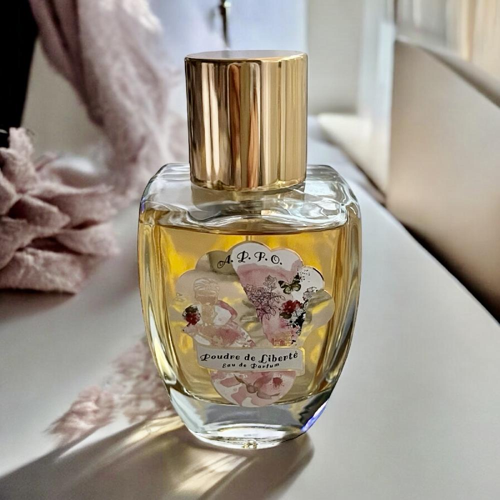 Au Pays De La Fleur D'oranger Eau De Parfum Poudre De Liberté 100ml