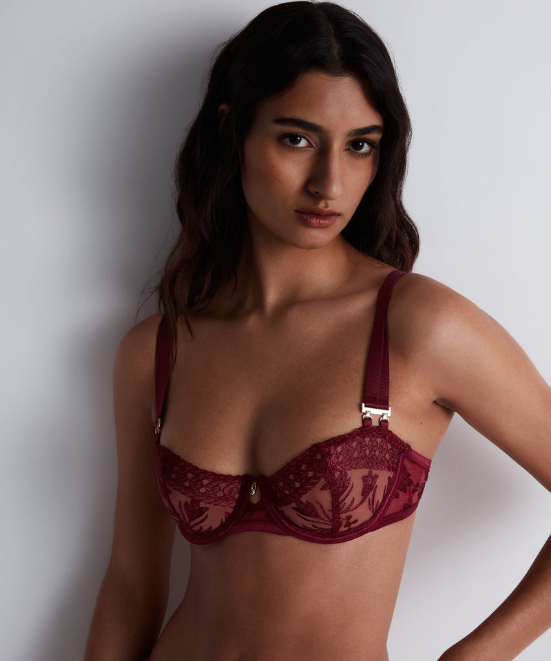 Aubade Magnetic Spell Crimson Red Corbeille Avec Armatures