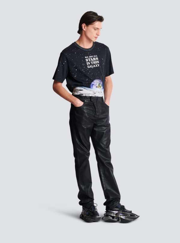 Balmain Paris Jean Regular En Denim Enduit Noir - Homme