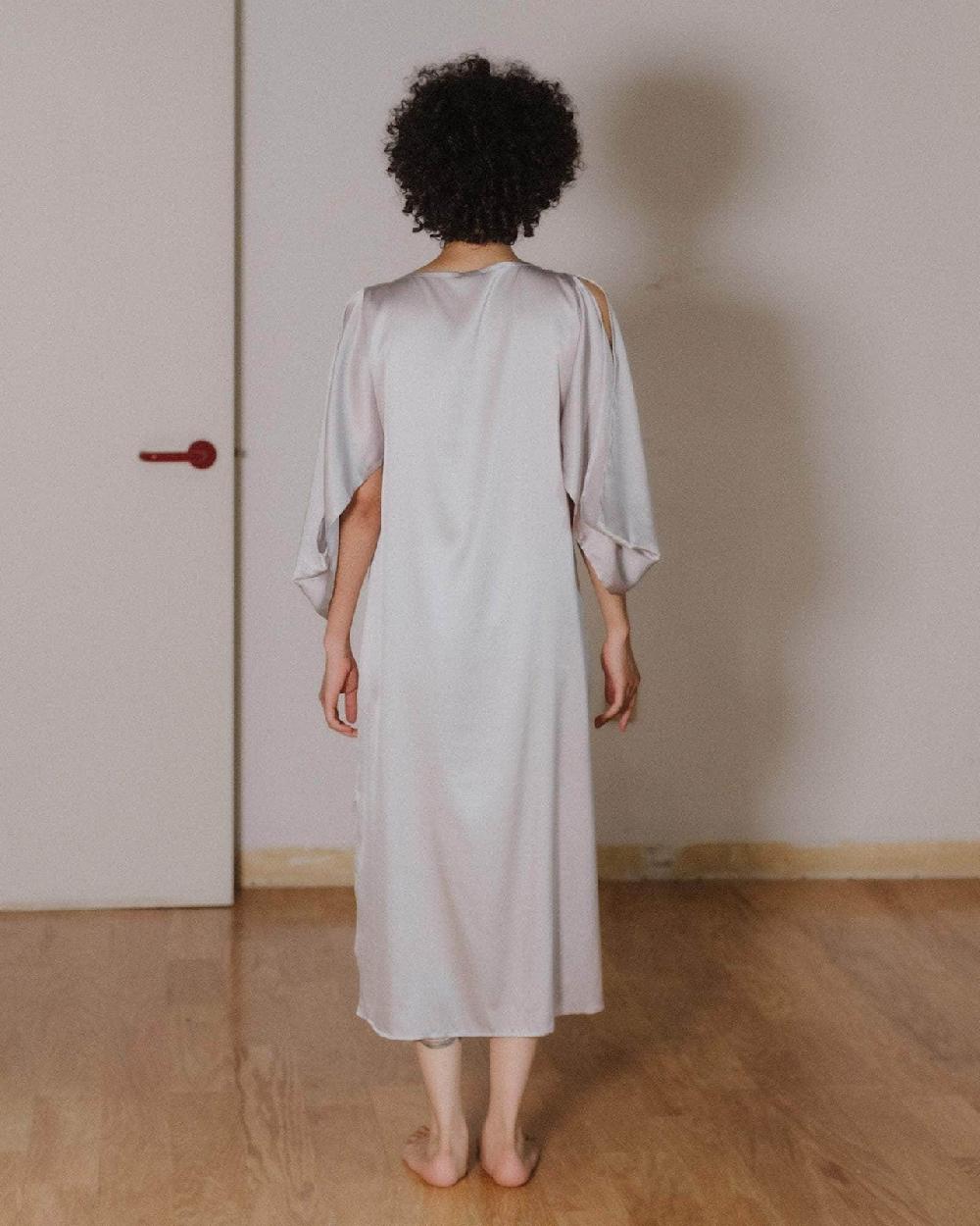 Baserange Robe City à Manches Longues - Satin De Soie