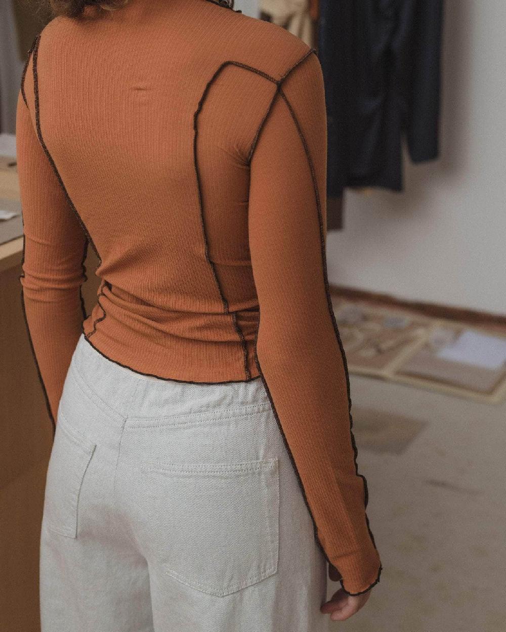 Baserange T-shirt Omato à Manches Longues - Fin Coton Biologique Côtelé