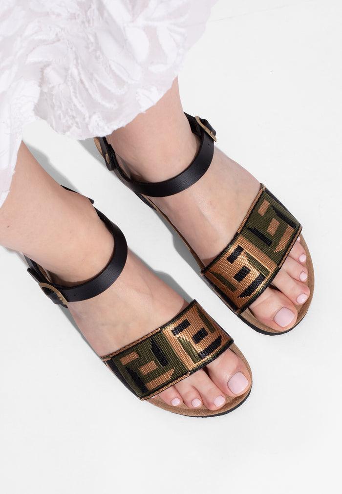 Bayton Sandales Legane Kaki Et Noir Et Doré Bayton