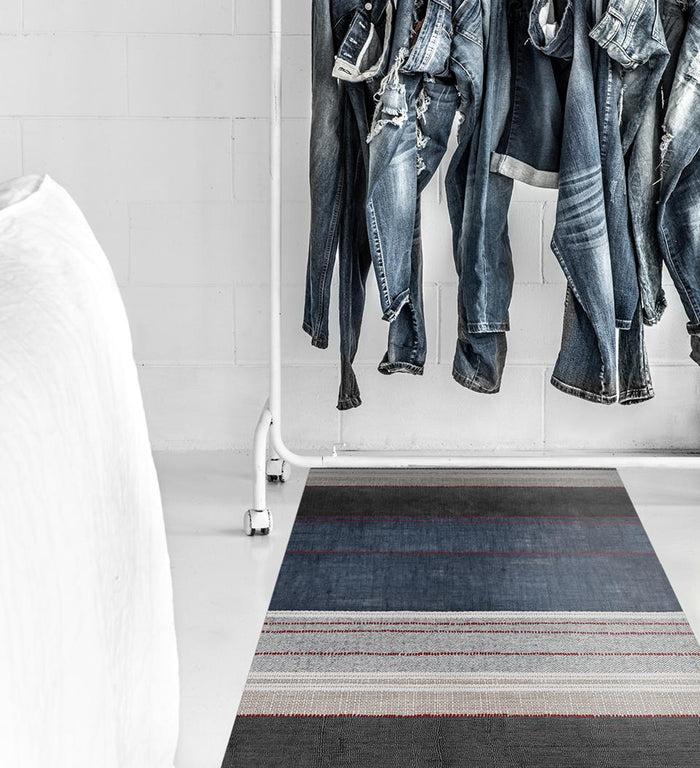 beija Alex Vinyl Rug