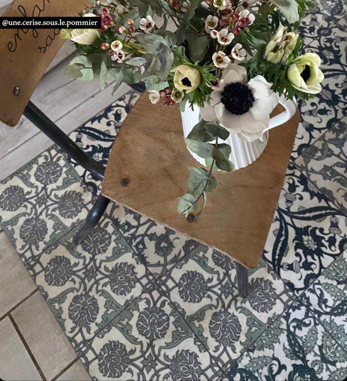 Beija Armenian Vinyl Rug