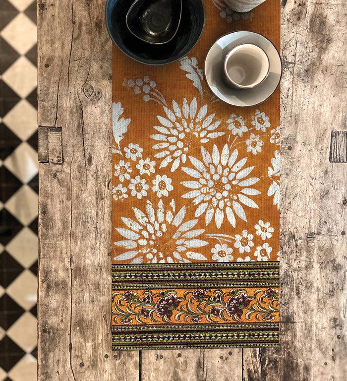 beija Bohemian Garden Hazel Table Runner