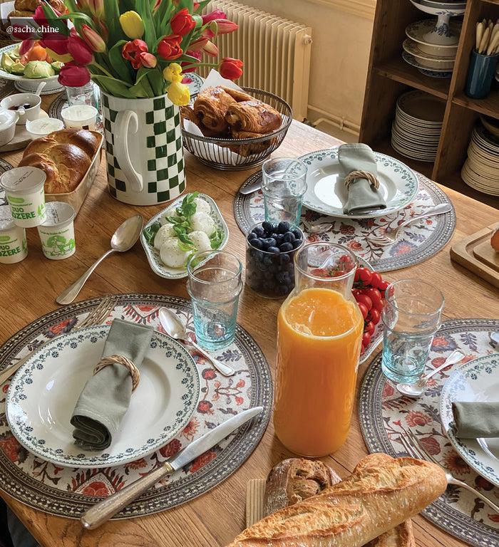 Beija Bohemian Garden Vinyl Round Placemat