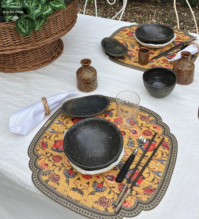 Beija Bohemian Garden Vinyl Round Placemat