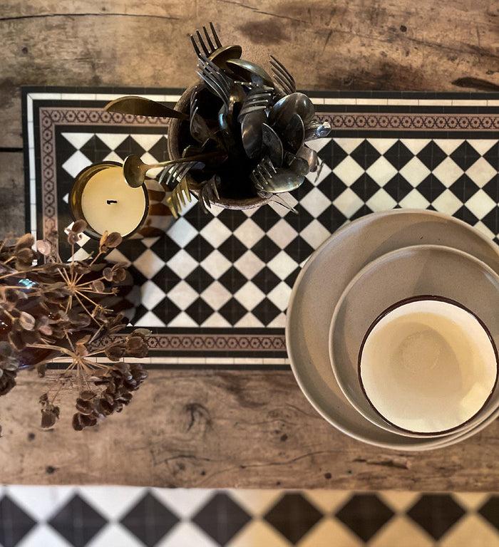 Beija Damka Vinyl Table Runner – Beija Flor World