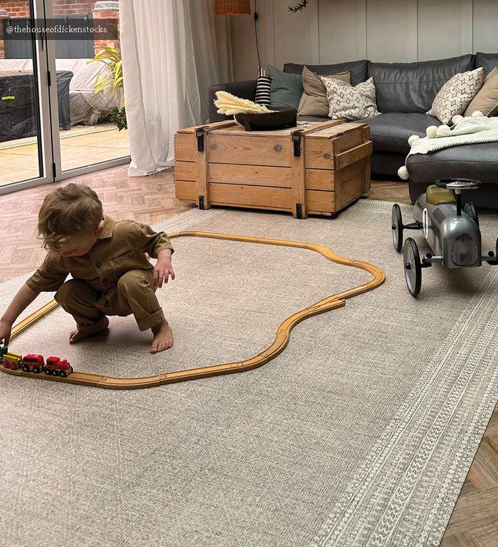 Beija Emilia Vinyl Rug
