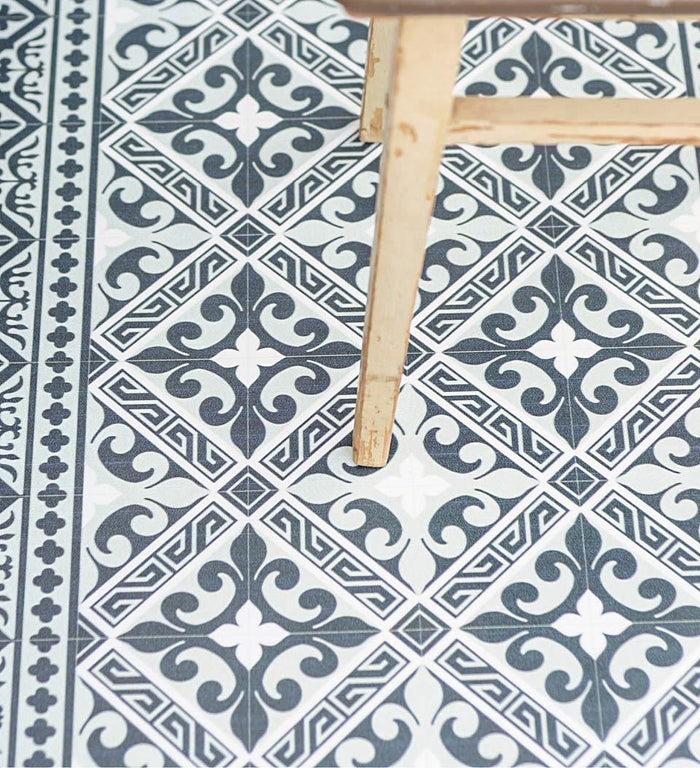 Beija Flor De Lis Vinyl Rug