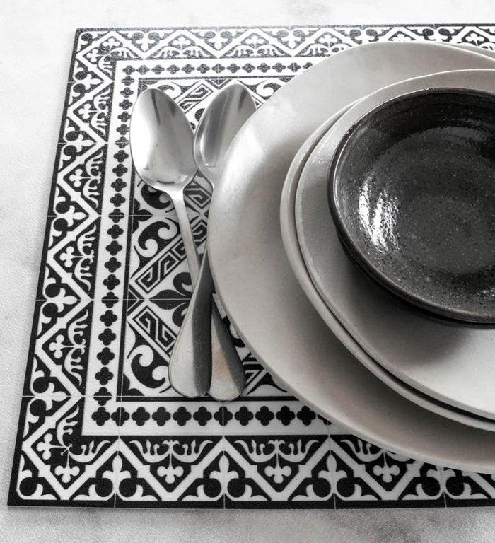 beija Flor de lis Vinyl Table Placemat