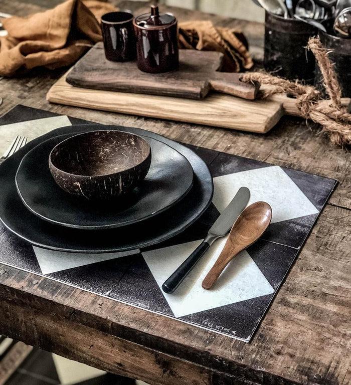 Beija Gambit Vinyl Table Placemat