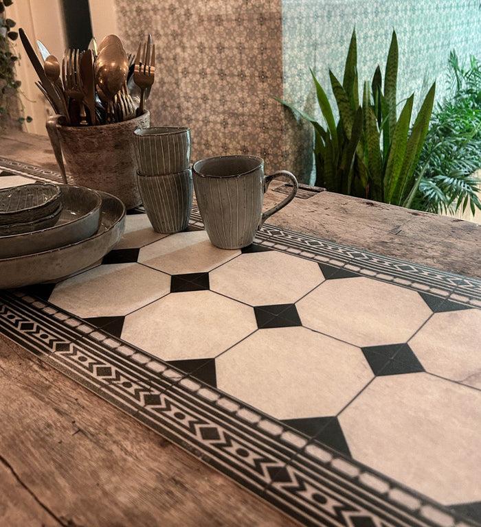 Beija Gambit Vinyl Table Placemat