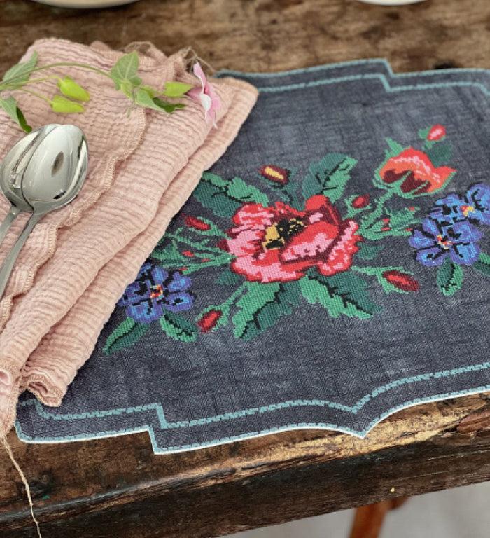 beija Gobelin Vinyl Table Placemat