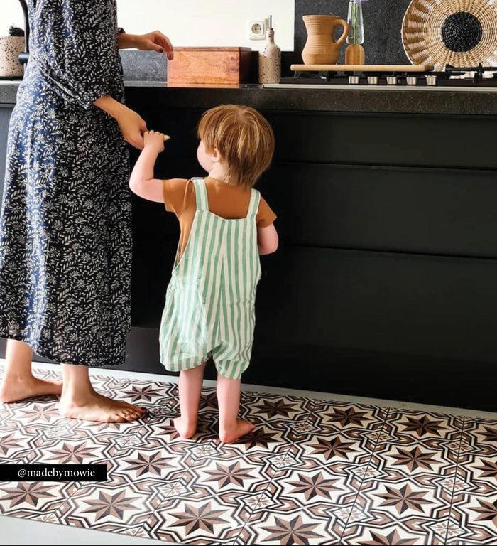 beija Gothic Modular Vinyl Rug