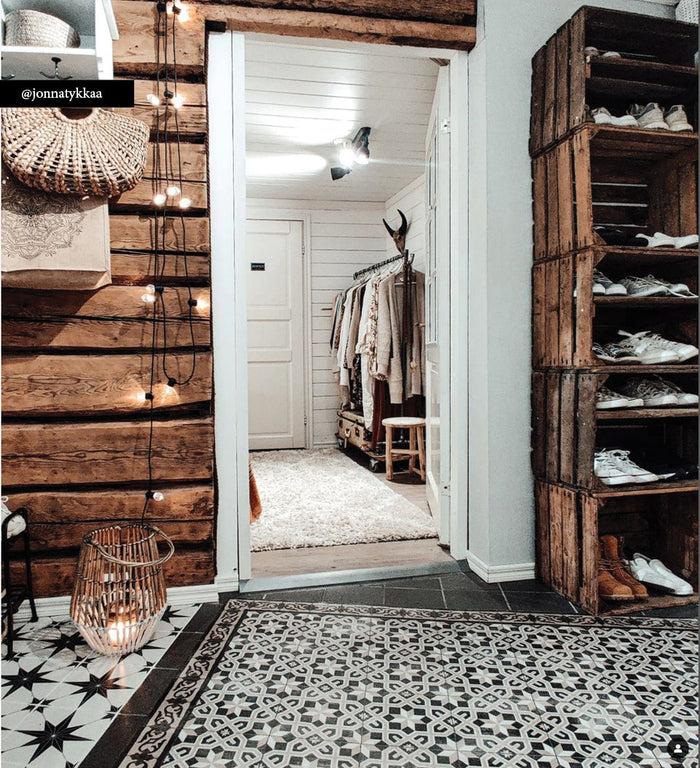 Beija Gothic Vinyl Rug