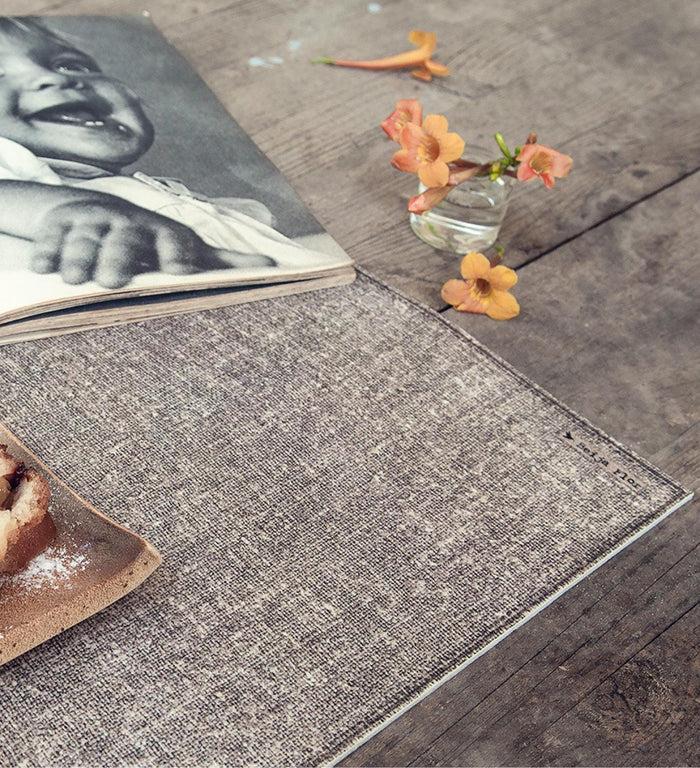 Beija Linen Vinyl Table Placemat