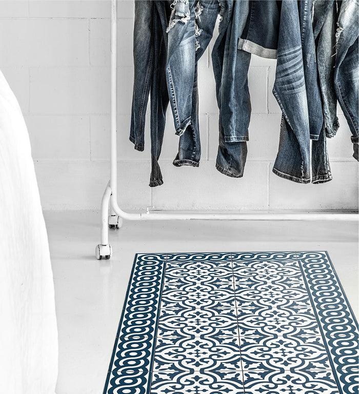 beija Mountain Vinyl Rug