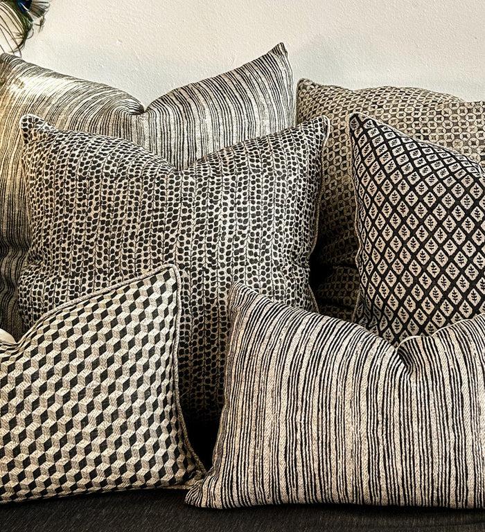 Beija Poppy Black Cushion – Beija Flor World