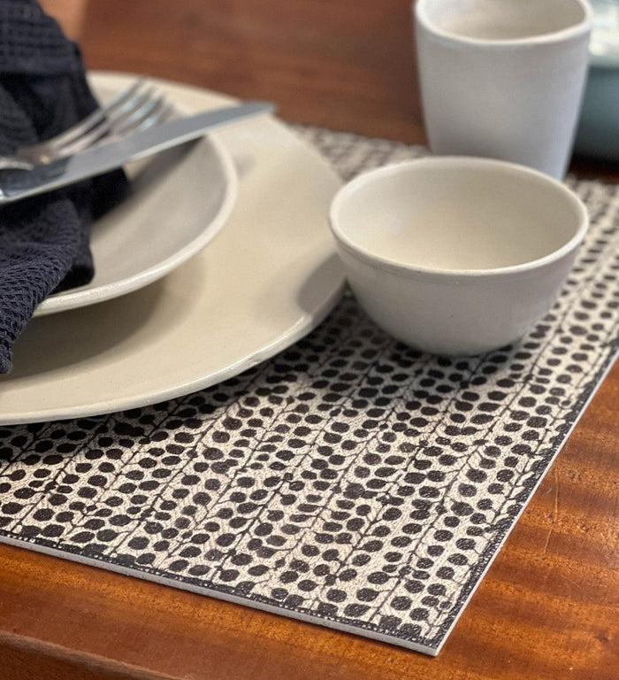 beija Poppy Vinyl Table Placemat