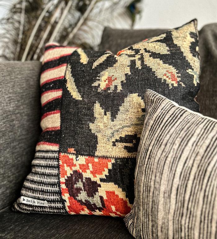 beija Quilt Kilim Lasi Cushion – Beija Flor World