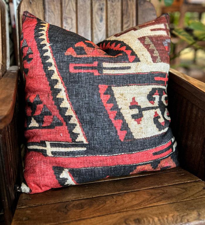 beija Quilt Kilim Praya Cushion – Beija Flor World