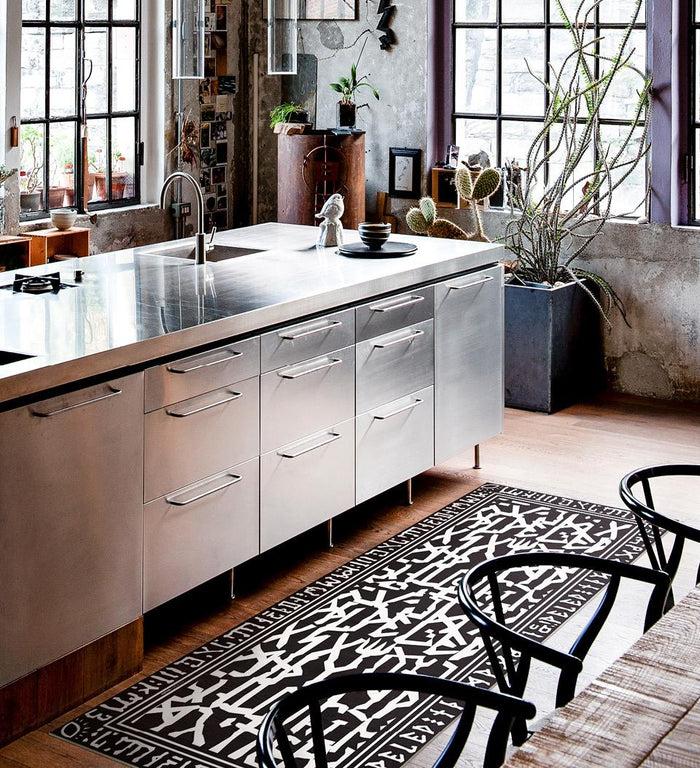 Beija Roba Pilpeled Vinyl Rug