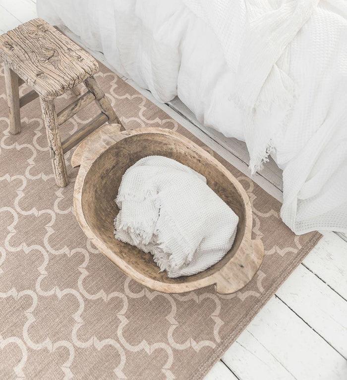 Beija Suzanna Vinyl Rug