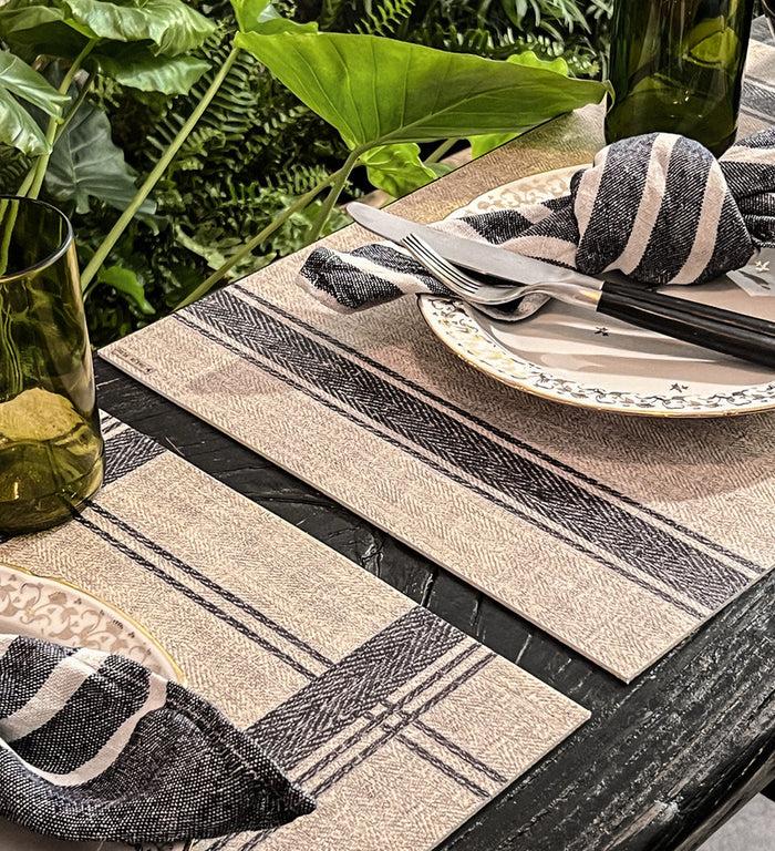 Beija Traditional Linen Vinyl Table Placemat