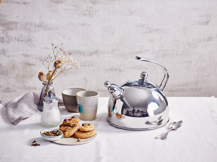 Beka Melbourne Bouilloire Avec Sifflet 2 5 L