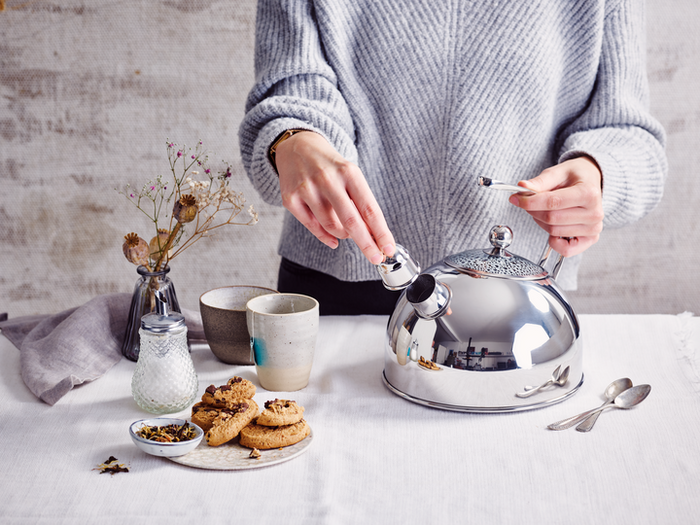 Beka Melbourne Bouilloire Avec Sifflet 2 5 L