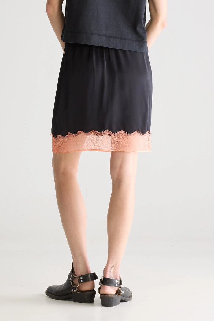 Bellerose Jupe Noire Avec Dentelle Pour Femmes