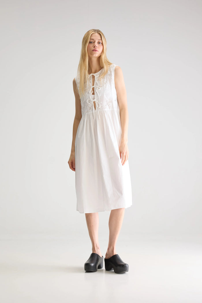 Bellerose Robe Midi Blanche Sans Manches Pour Femmes