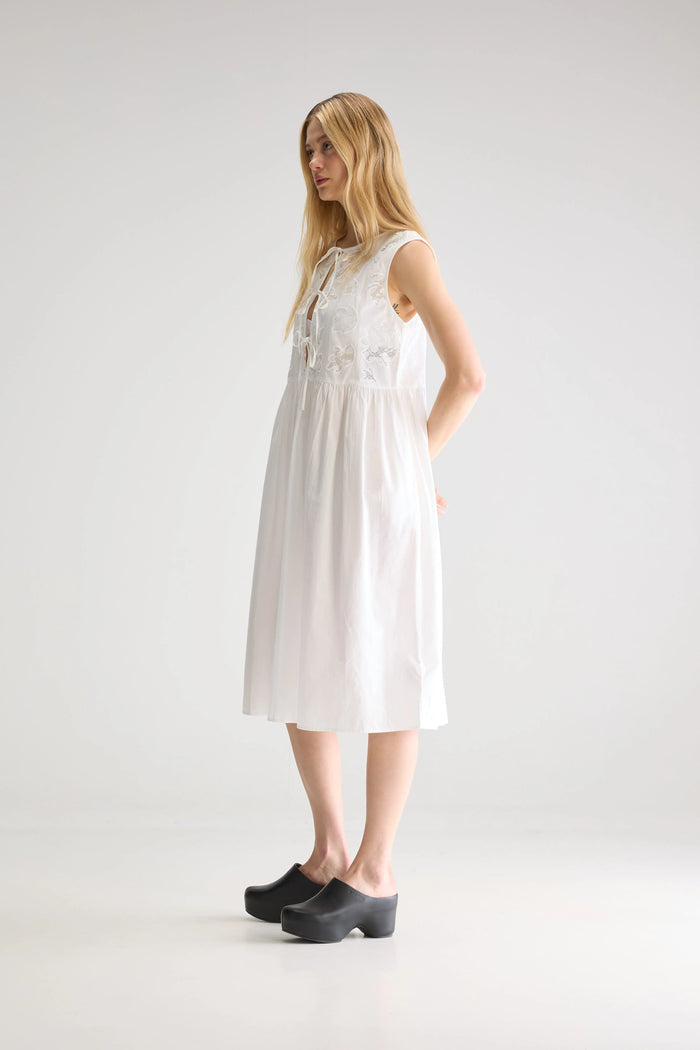 Bellerose Robe Midi Blanche Sans Manches Pour Femmes