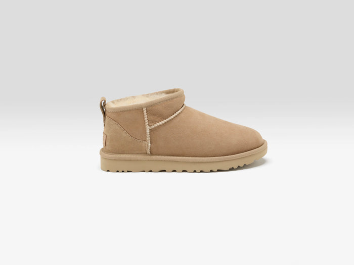 Ugg UGG Bottes classiques en peau de mouton pour FEMMES