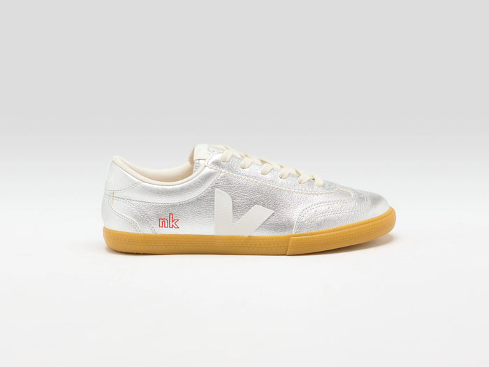 Veja Veja x NK Store Volley Sneakers pour Femmes
